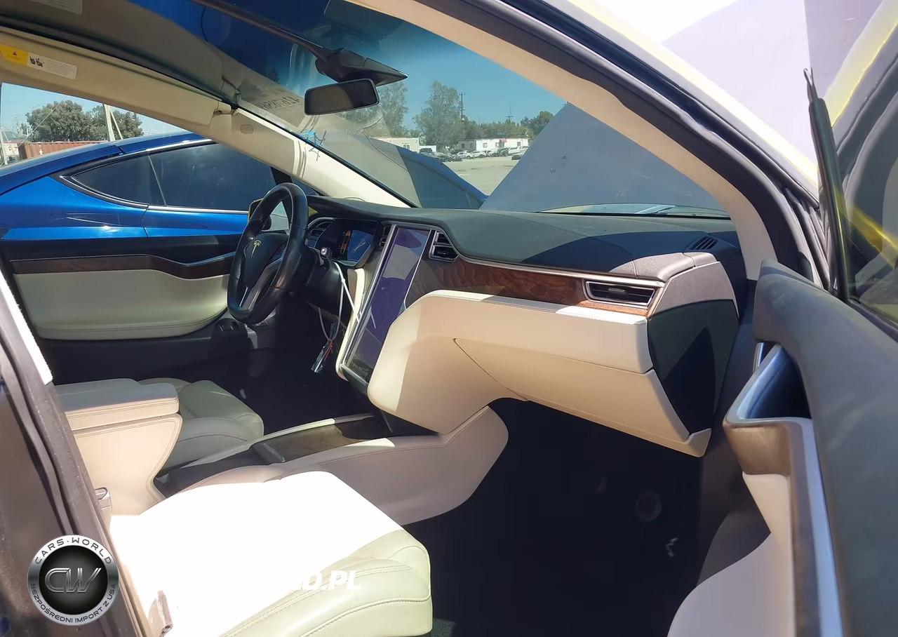 2017 Tesla Model X 100D-75D-90D VIN:5YJXCDE29HF067037 - 5