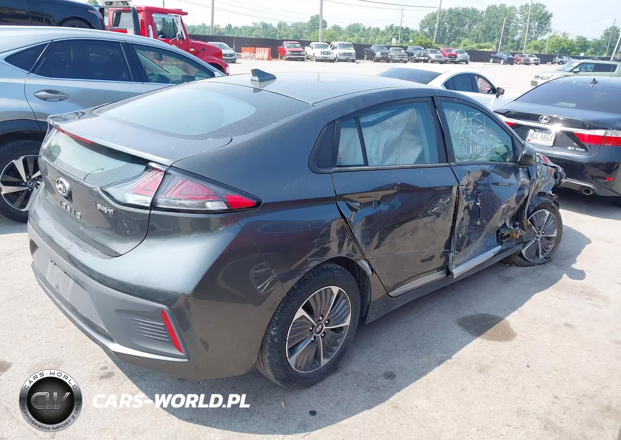 2021 Hyundai Ioniq Plug-In Hybrid Se VIN:KMHC65LD9MU261564 - 4