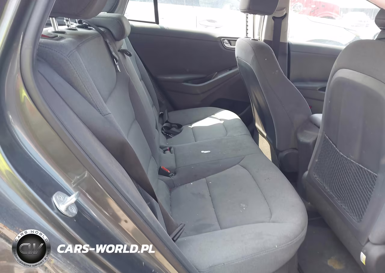 2021 Hyundai Ioniq Plug-In Hybrid Se VIN:KMHC65LD9MU261564 - 8