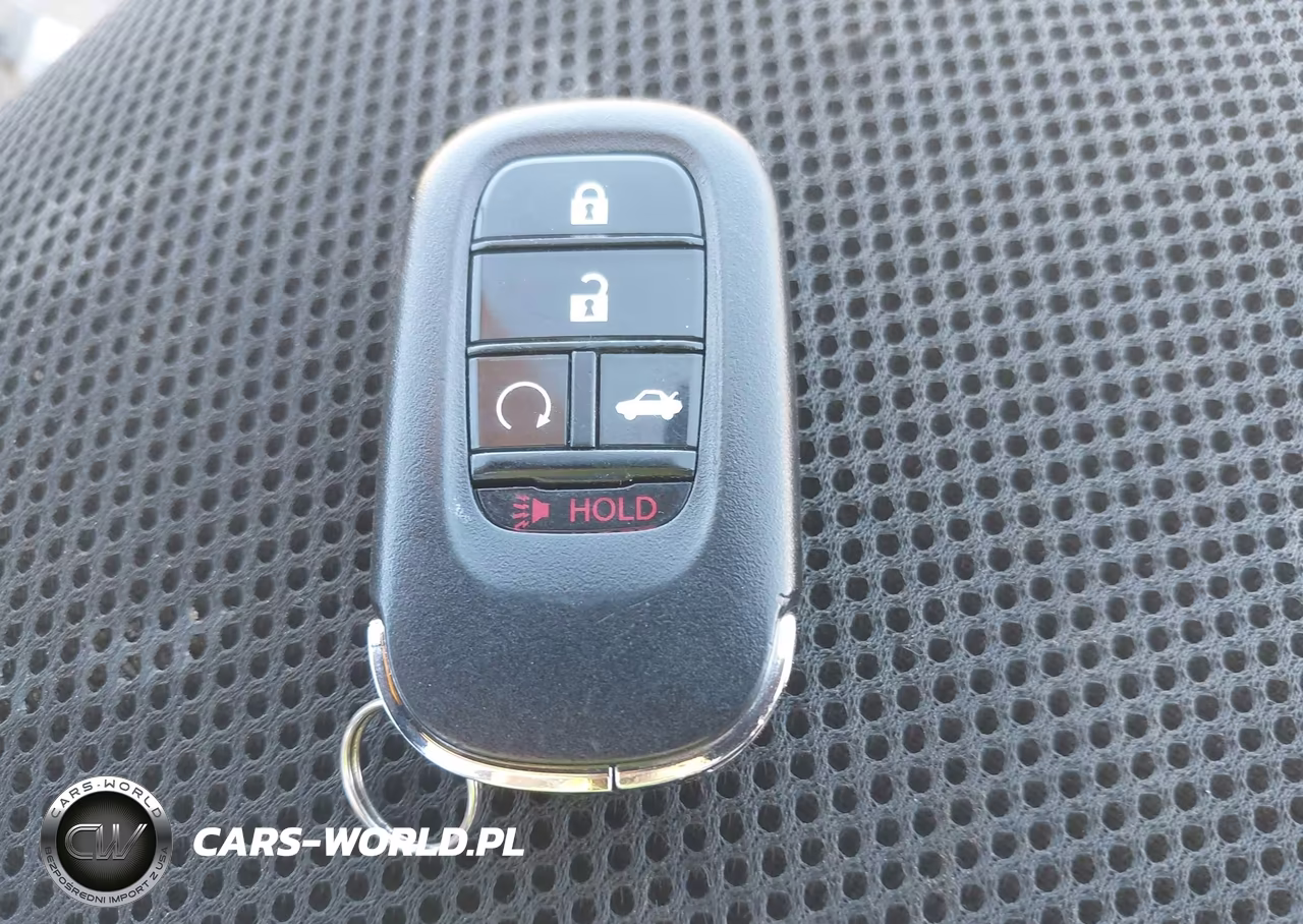 2024 Honda Civic Touring VIN:2HGFE1F97RH302483 - 11