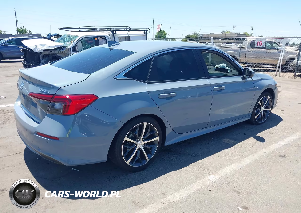 2024 Honda Civic Touring VIN:2HGFE1F97RH302483 - 4