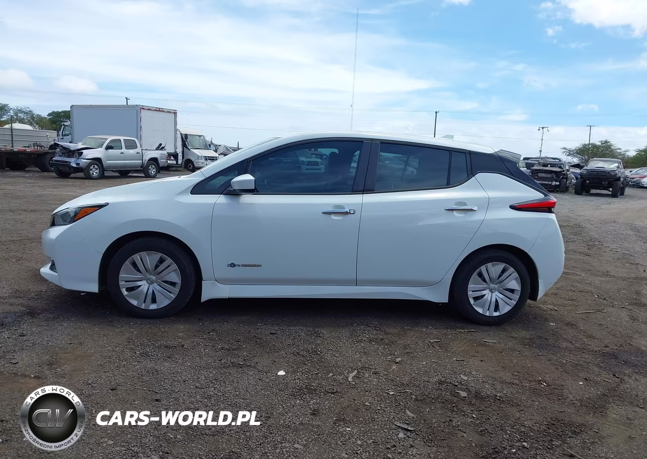 2018 Nissan Leaf S VIN:1N4AZ1CP8JC304644 - 14
