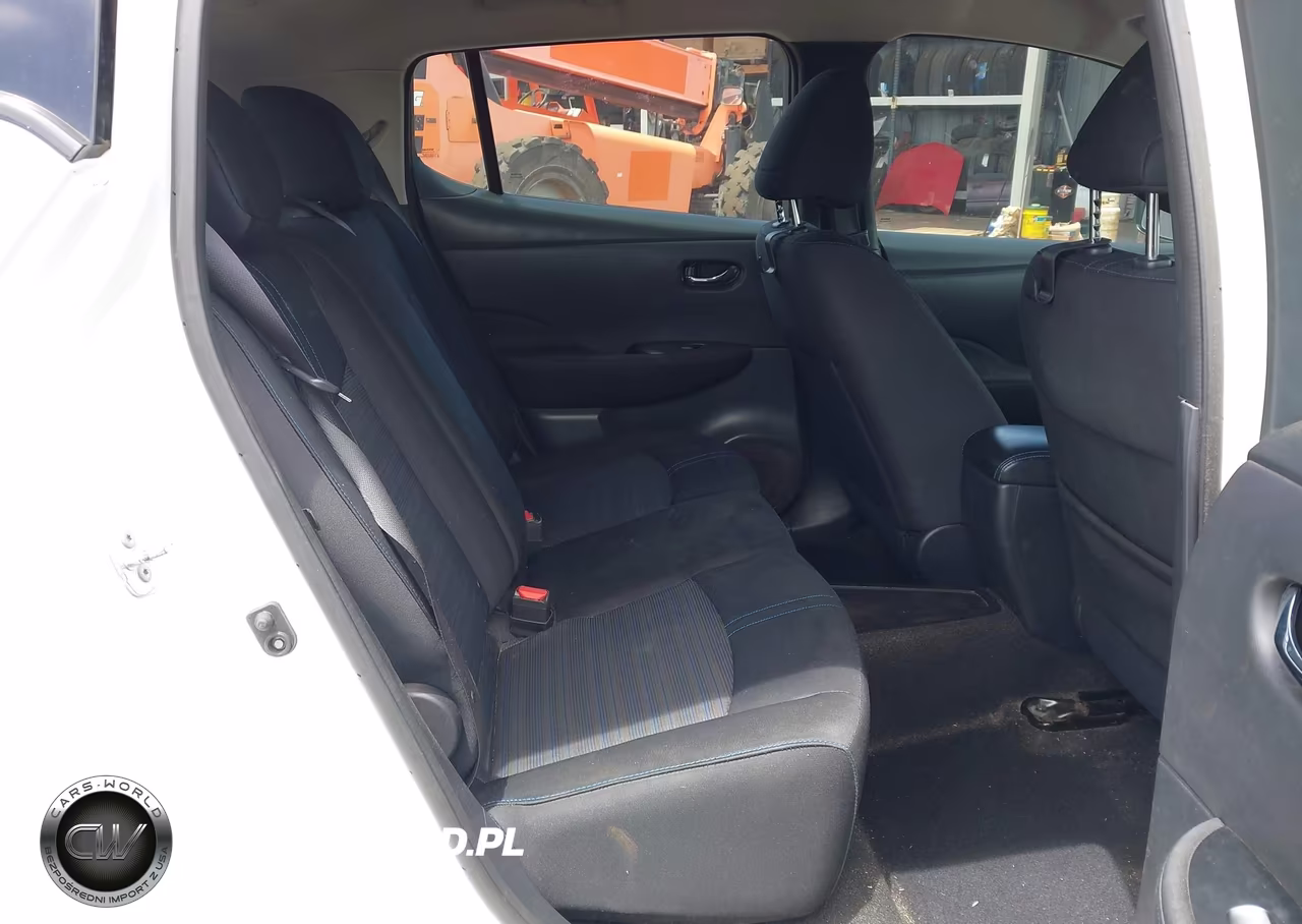 2018 Nissan Leaf S VIN:1N4AZ1CP8JC304644 - 8