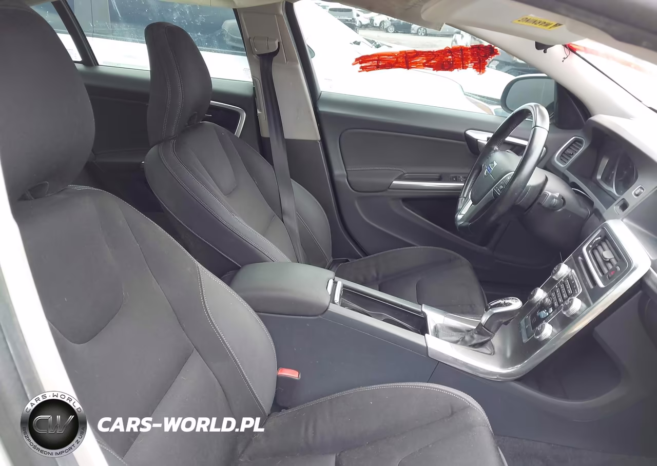 2015 Volvo S60 T5 VIN:YV140MFJ1F1345575 - 5
