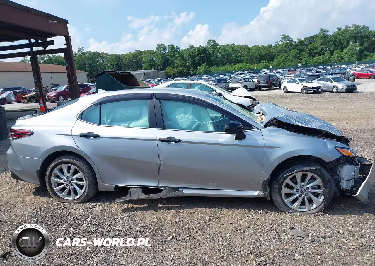 2023 Toyota Camry Le VIN:4T1C11BK7PU101789 - 13