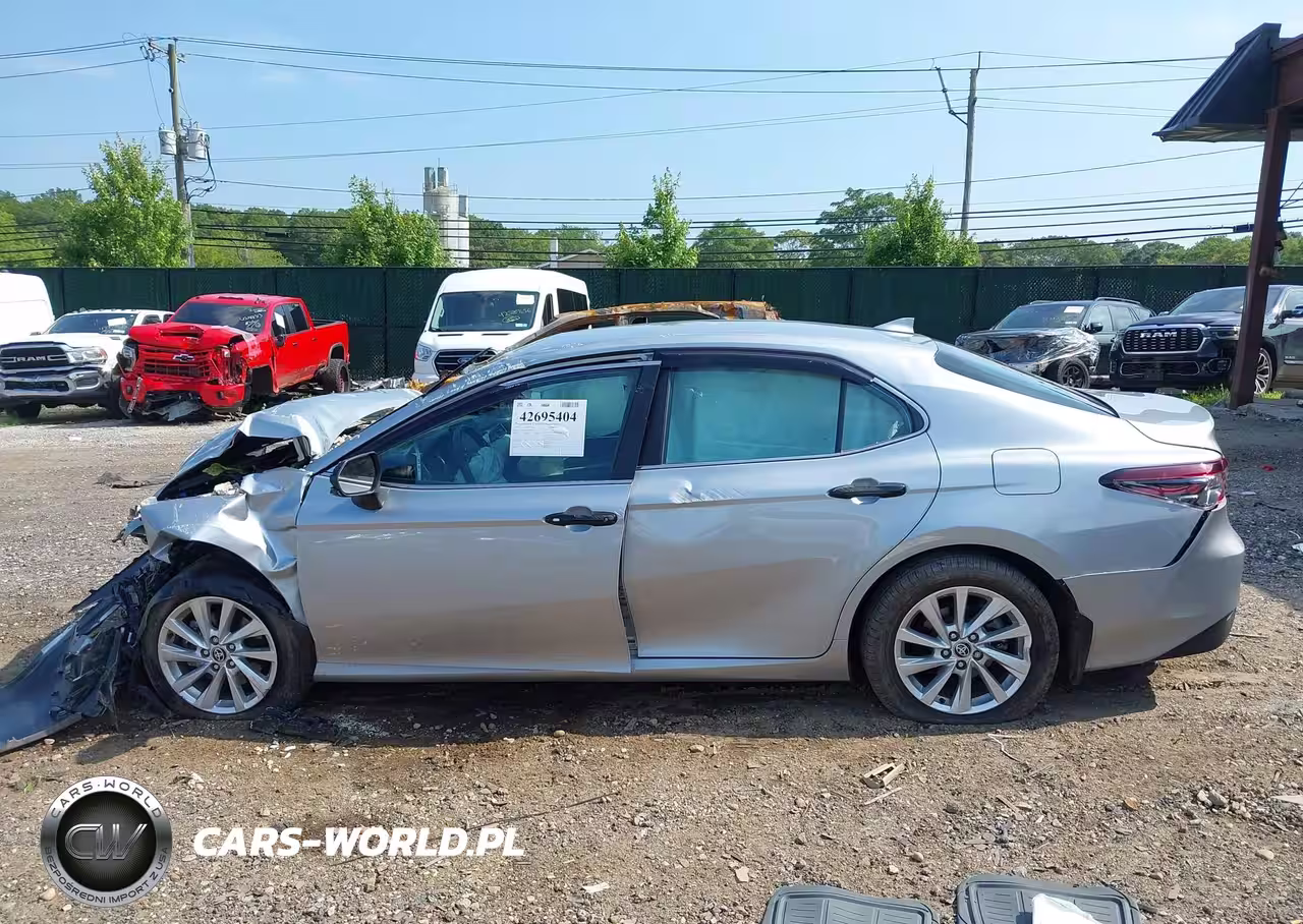 2023 Toyota Camry Le VIN:4T1C11BK7PU101789 - 14