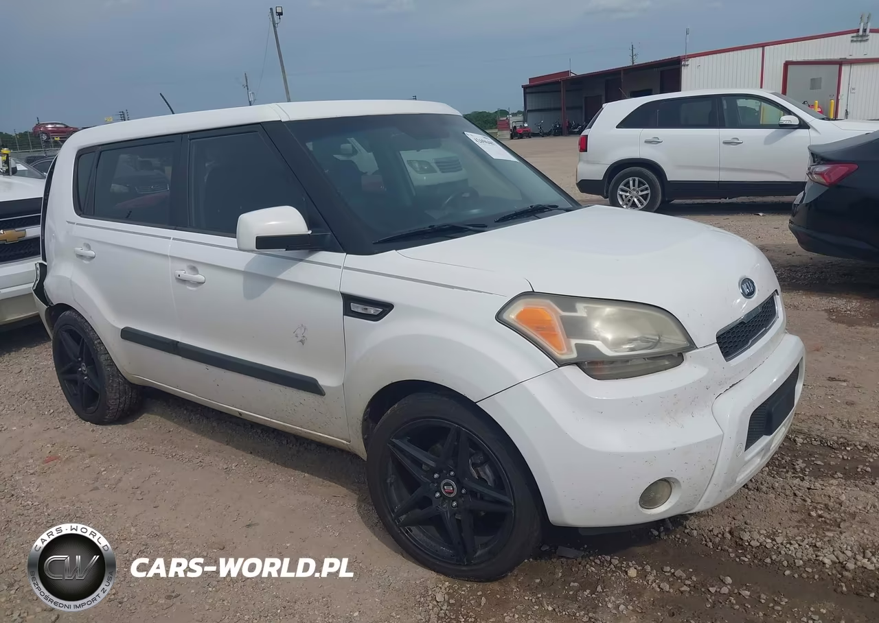 2011 Kia Soul +