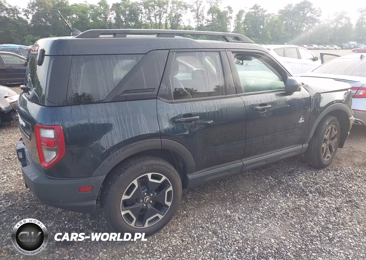 2022 Ford Bronco Sport Outer Banks VIN:3FMCR9C66NRE27435 - 4