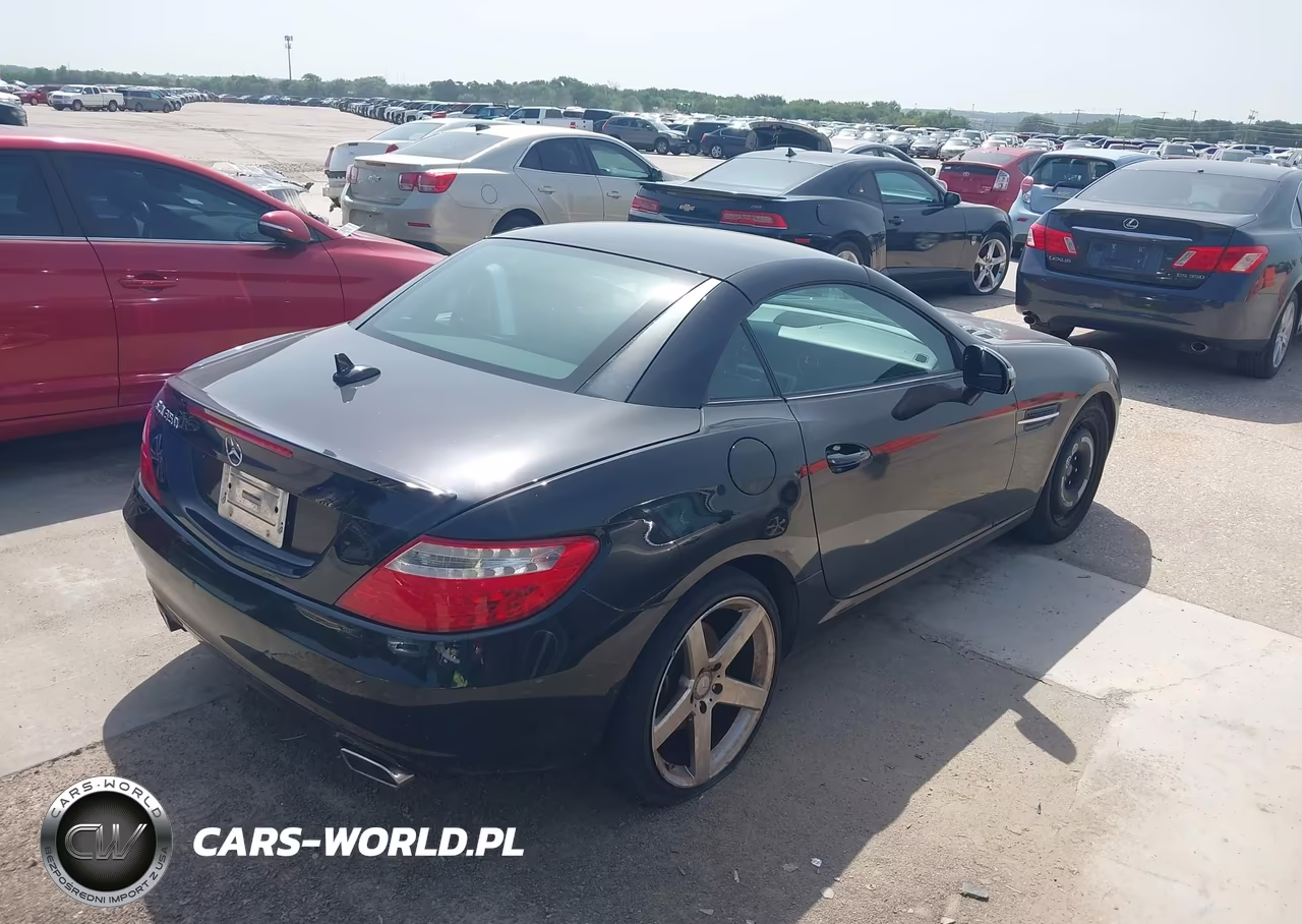 2012 Mercedes-Benz Slk 350 VIN:WDDPK5HA1CF026391 - 4