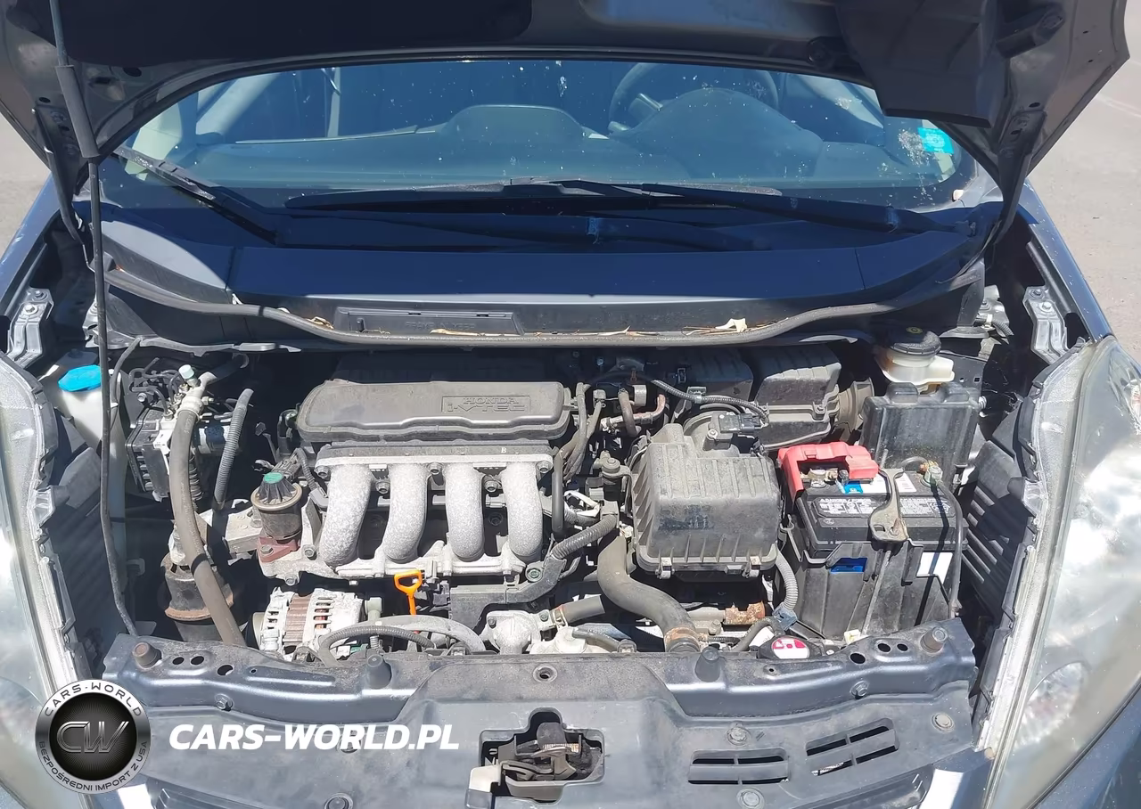 2013 Honda Fit VIN:JHMGE8H31DC060174 - 10