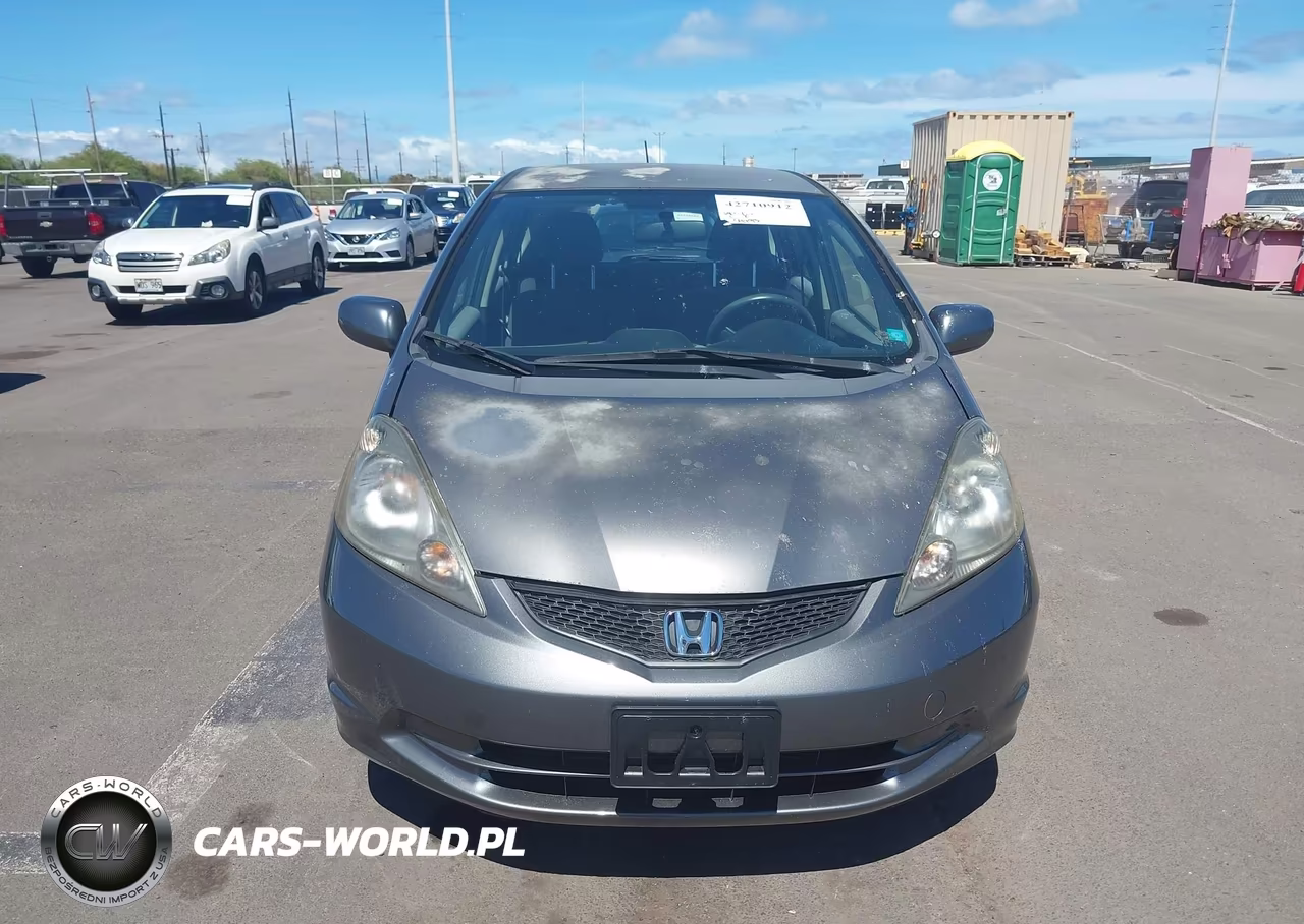 2013 Honda Fit VIN:JHMGE8H31DC060174 - 12