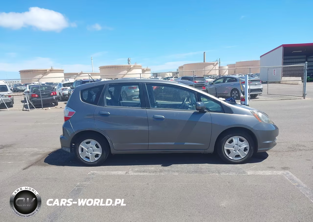 2013 Honda Fit VIN:JHMGE8H31DC060174 - 13
