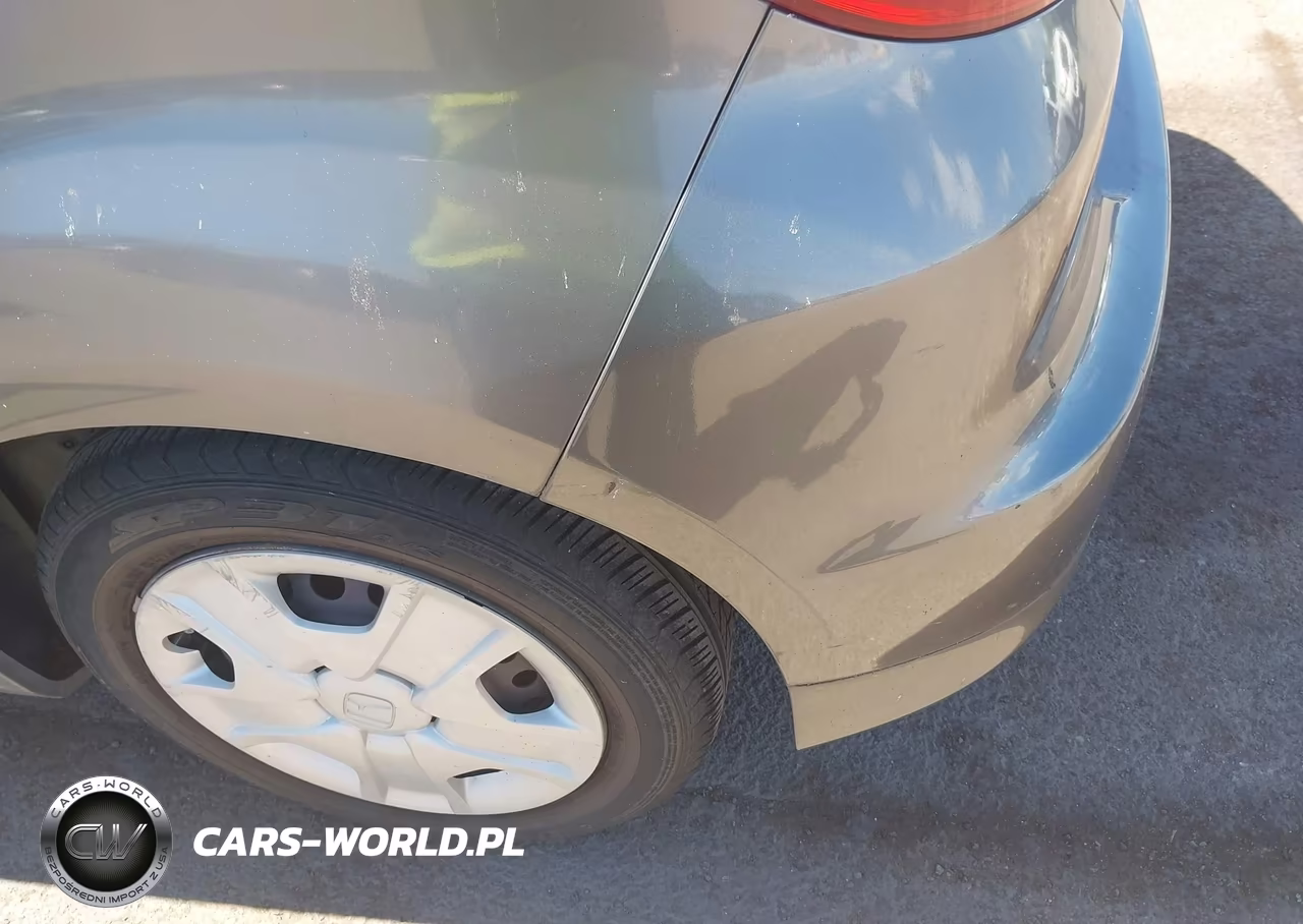 2013 Honda Fit VIN:JHMGE8H31DC060174 - 6