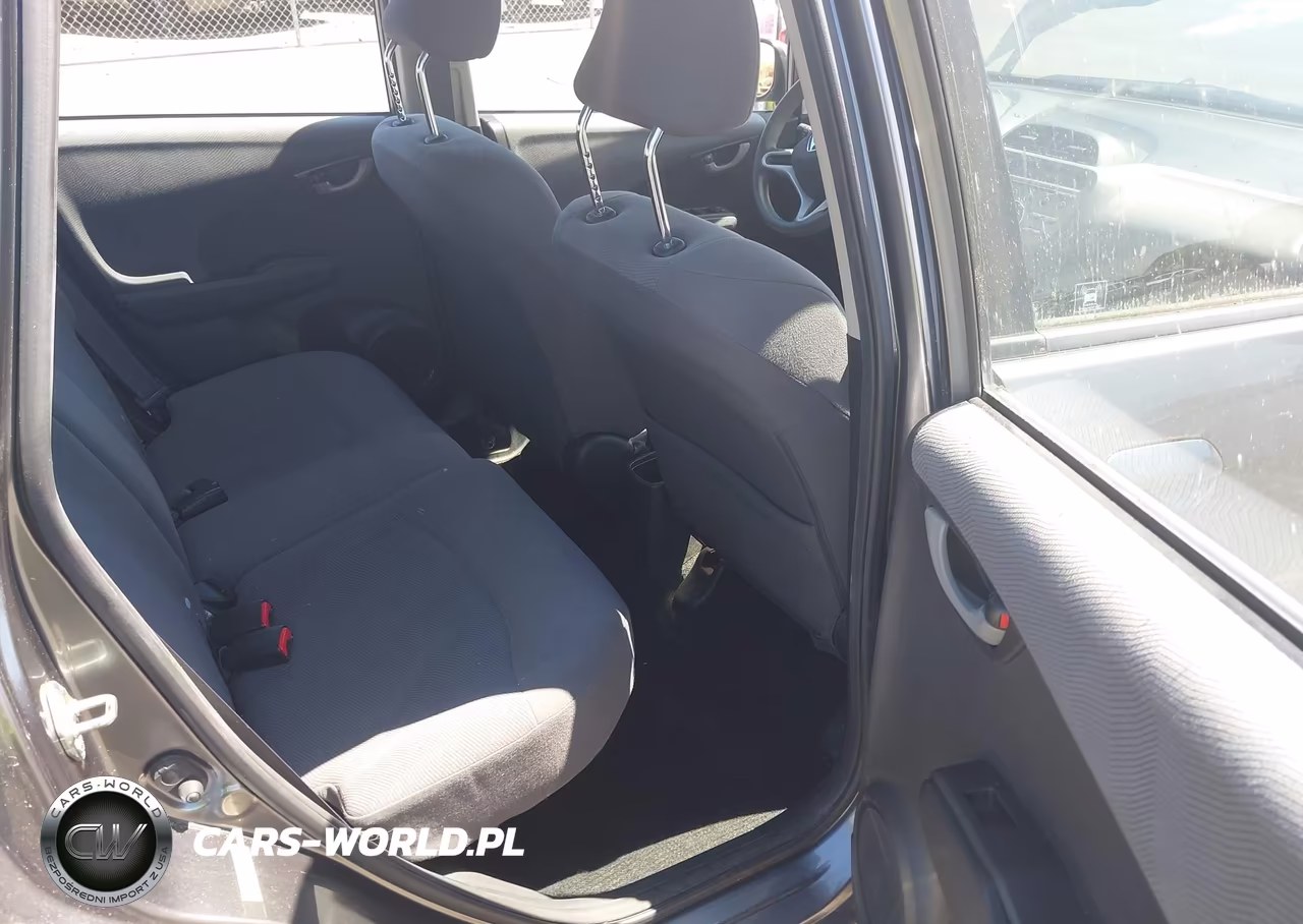 2013 Honda Fit VIN:JHMGE8H31DC060174 - 8