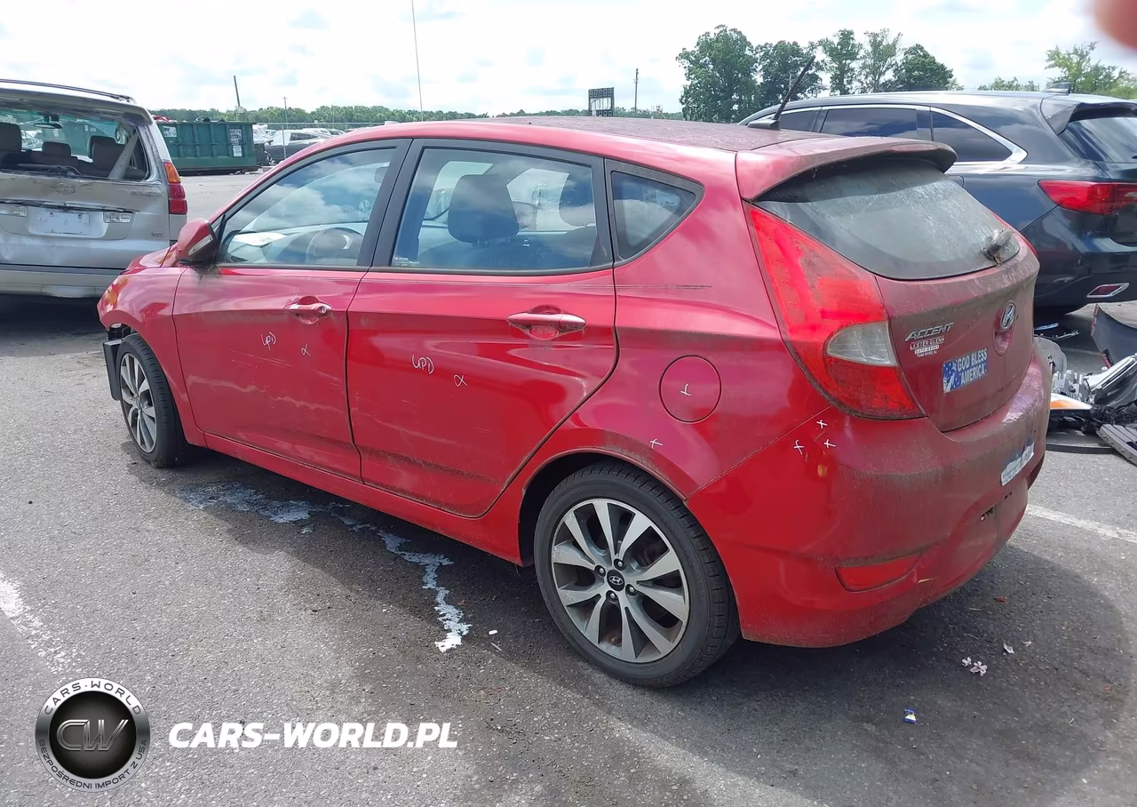 2015 Hyundai Accent Sport VIN:KMHCU5AE8FU229578 - 3