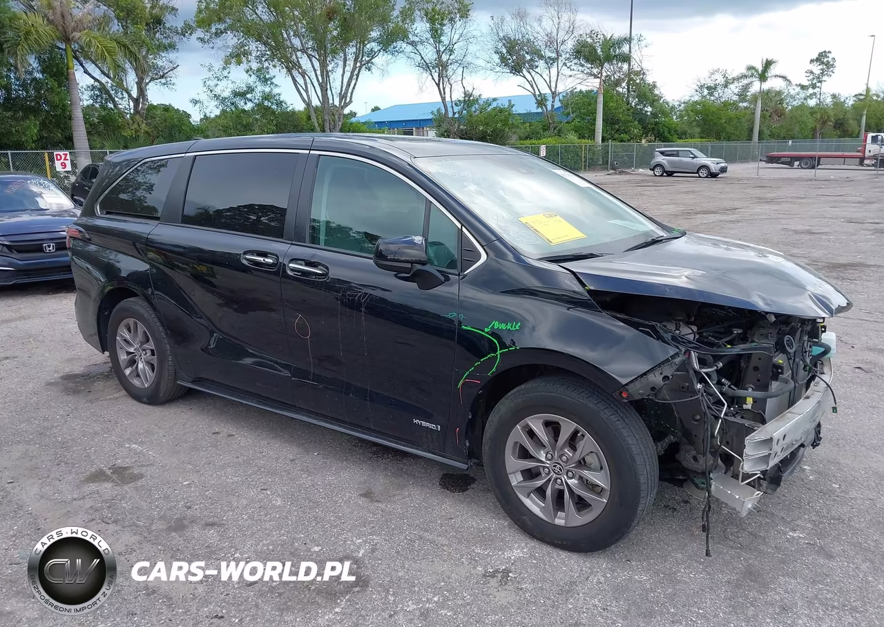 2021 Toyota Sienna Xle