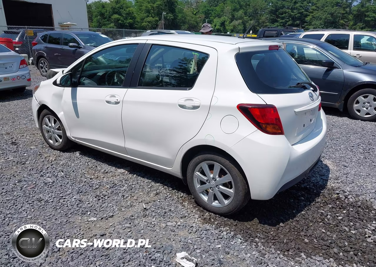 2015 Toyota Yaris Le VIN:VNKKTUD31FA026600 - 3