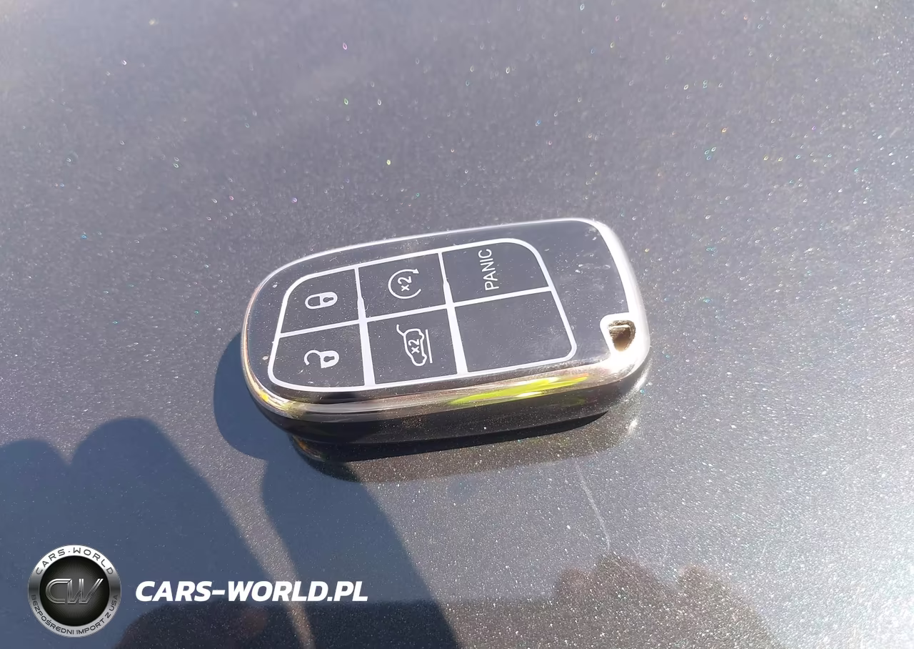 2019 Chrysler 300 Touring VIN:2C3CCAAG4KH610427 - 11