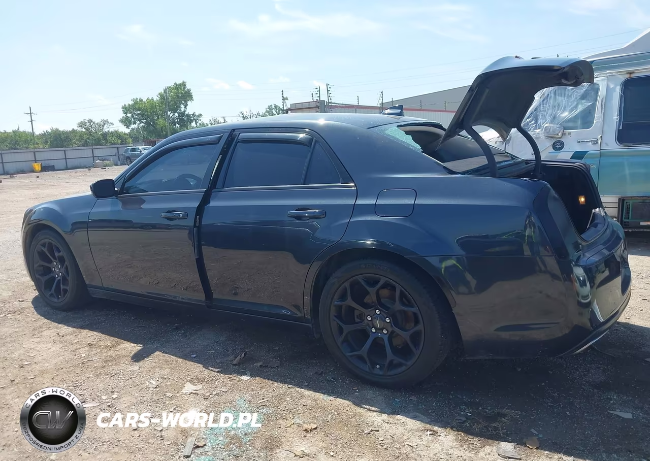 2019 Chrysler 300 Touring VIN:2C3CCAAG4KH610427 - 14