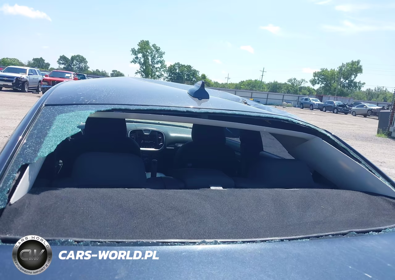 2019 Chrysler 300 Touring VIN:2C3CCAAG4KH610427 - 17