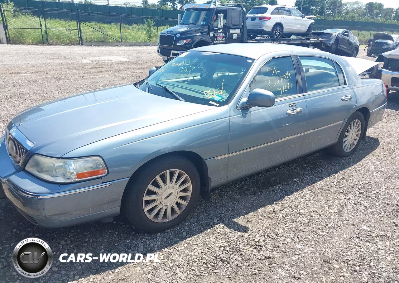 2003 Lincoln Town Car Signature VIN:1LNHM82W63Y648449 - 2