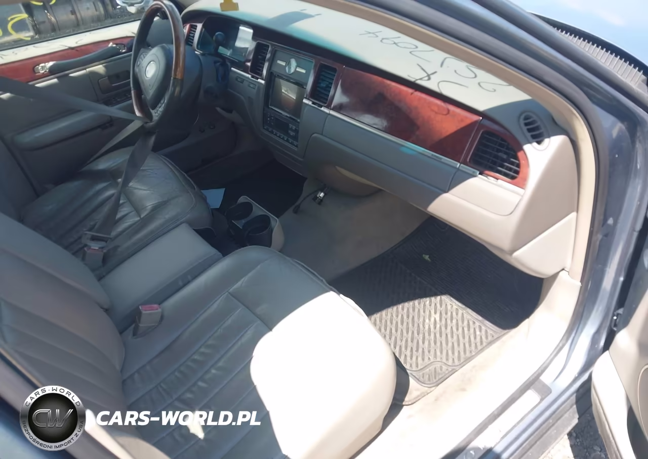 2003 Lincoln Town Car Signature VIN:1LNHM82W63Y648449 - 5