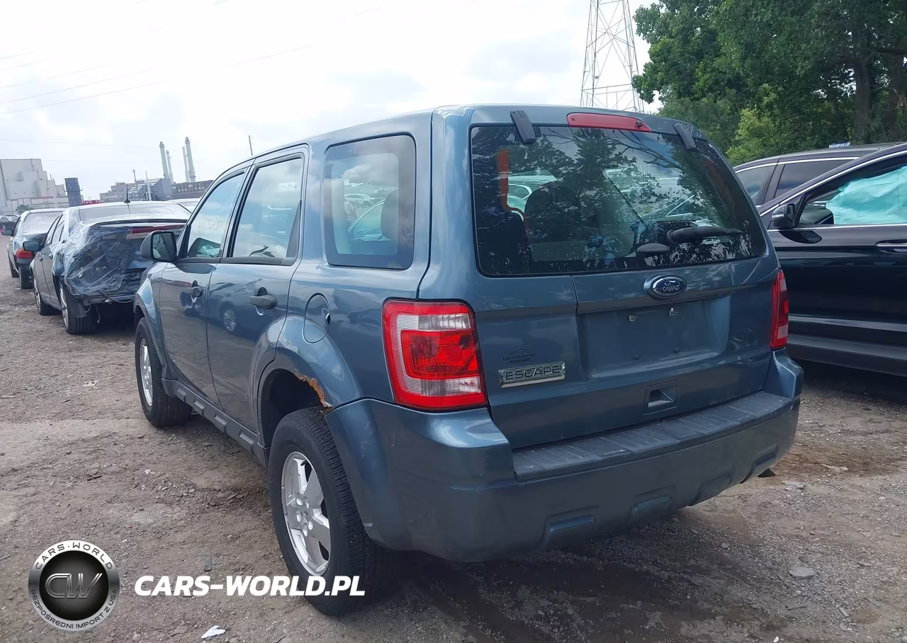 2012 Ford Escape Xls VIN:1FMCU0C74CKA57025 - 3
