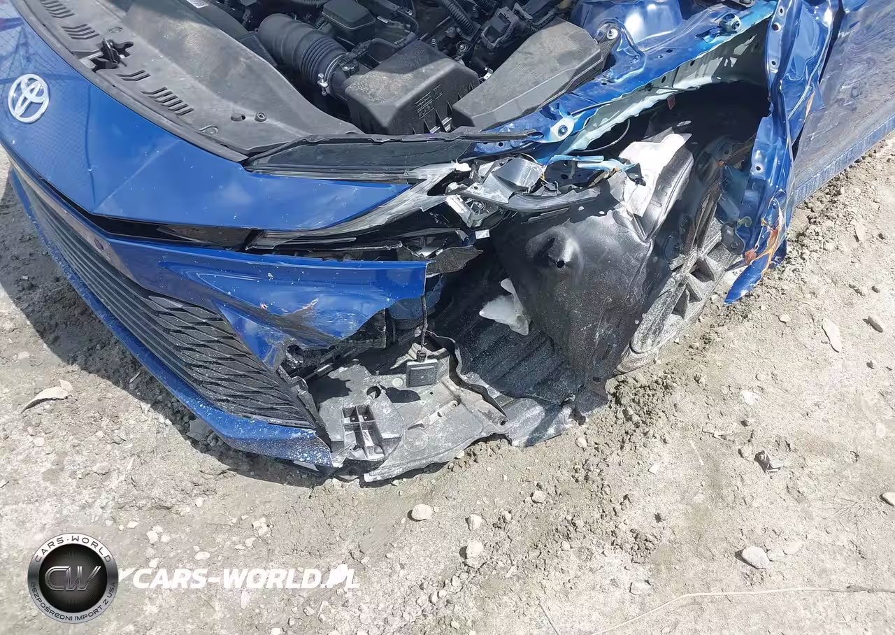 2025 Toyota Camry Xle VIN:4T1DAACK0SU017146 - 12