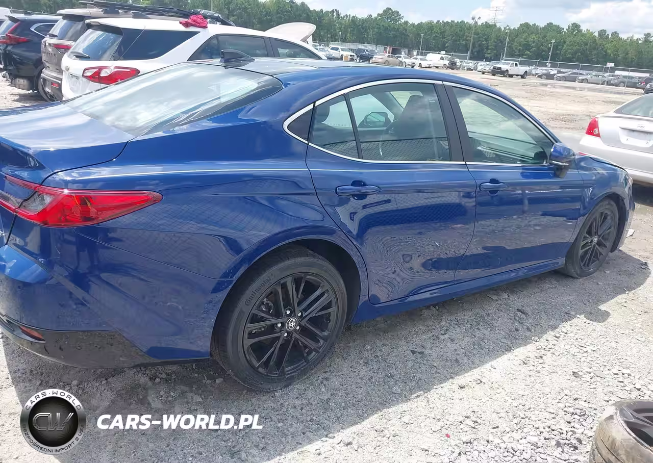 2025 Toyota Camry Xle VIN:4T1DAACK0SU017146 - 13