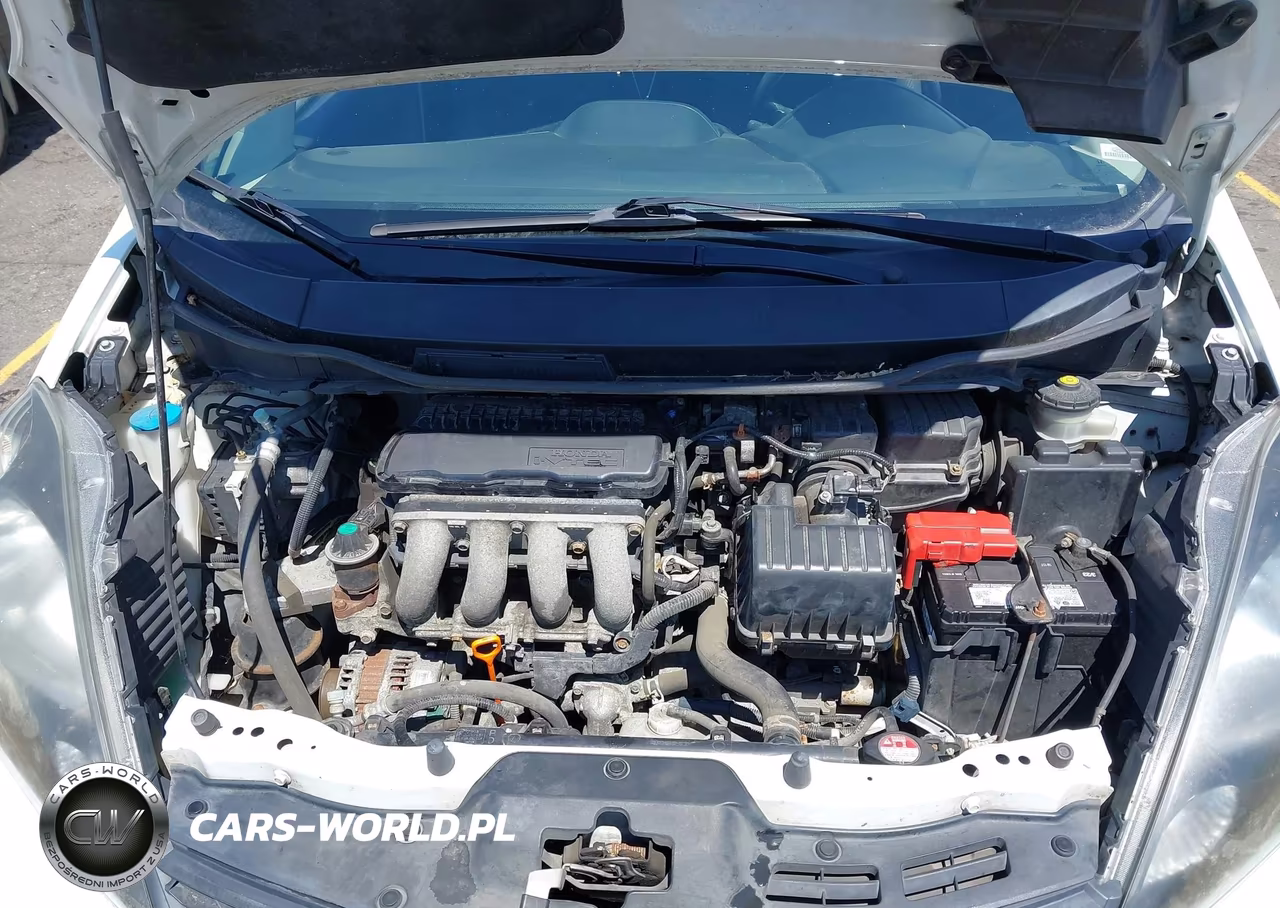 2013 Honda Fit Sport VIN:JHMGE8H59DC074101 - 10