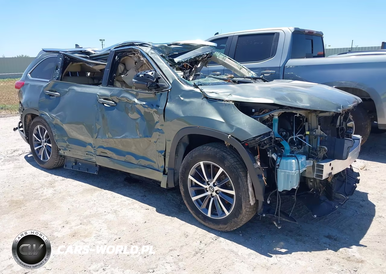 2017 Toyota Highlander Xle – zdjęcie 1 z 10