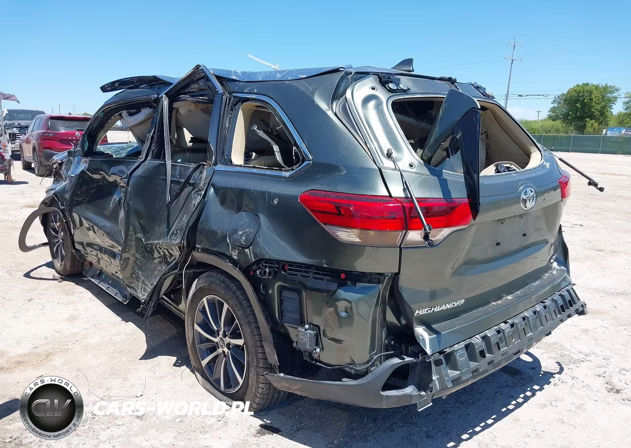 2017 Toyota Highlander Xle VIN:5TDKZRFHXHS190012 - 3