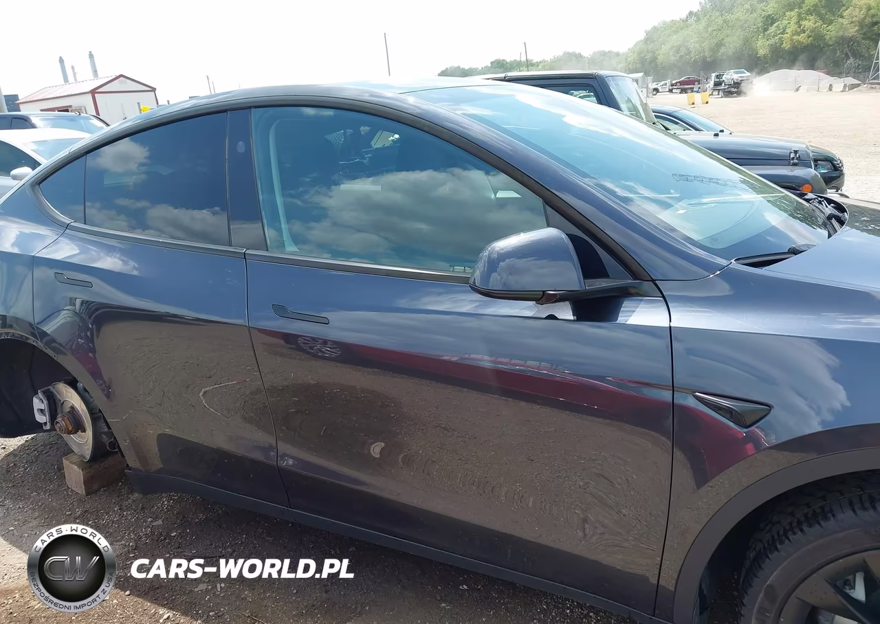 2024 Tesla Model Y Long Range Dual Motor All-Wheel Drive VIN:7SAYGDEE2RA273241 - 14