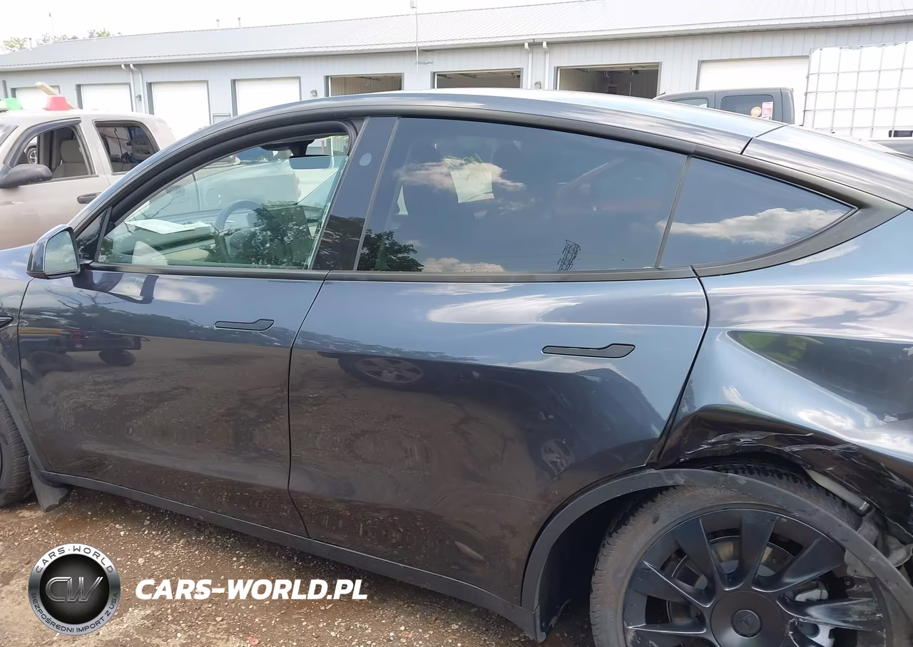 2024 Tesla Model Y Long Range Dual Motor All-Wheel Drive VIN:7SAYGDEE2RA273241 - 15