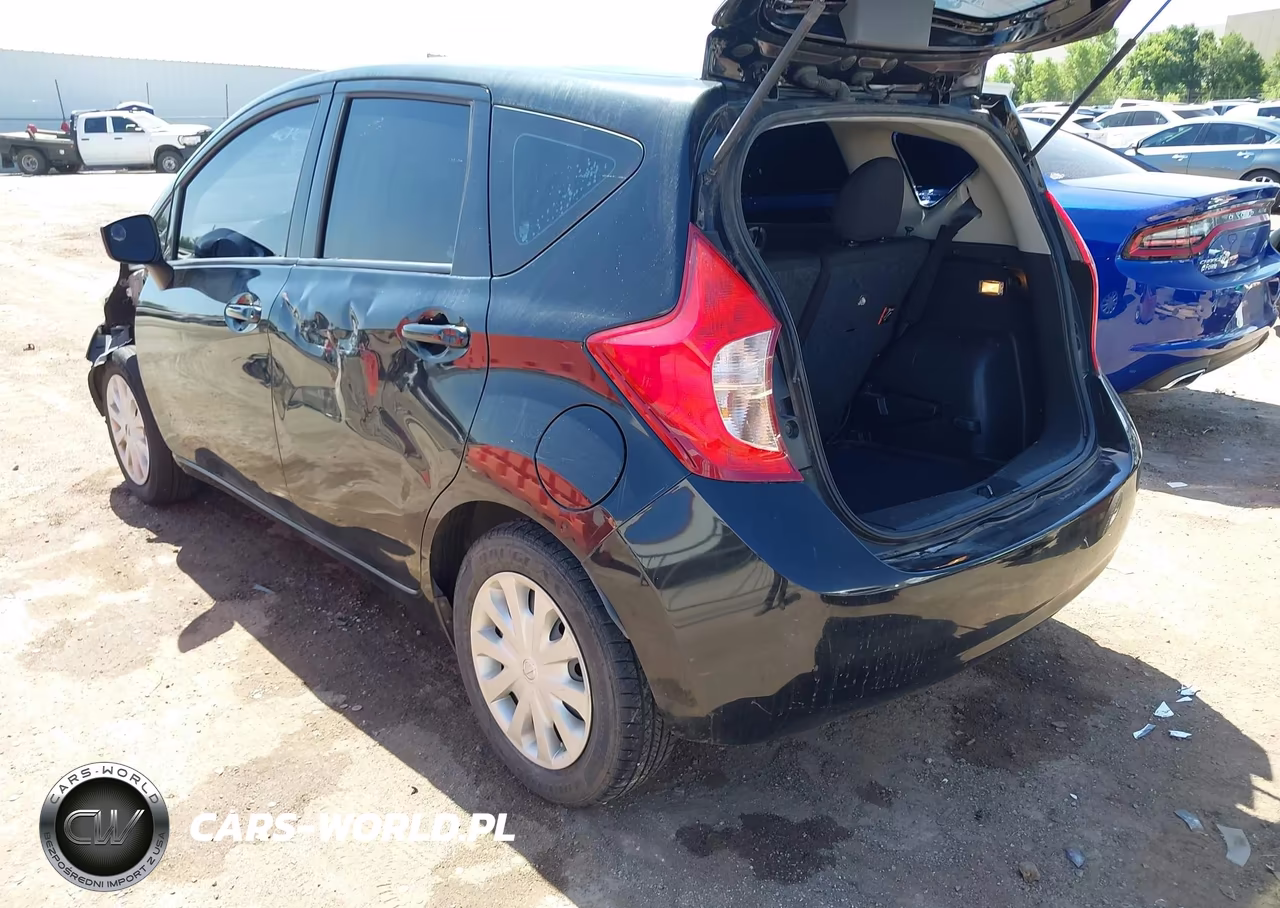 2015 Nissan Versa Note S Plus VIN:3N1CE2CP6FL435820 - 3