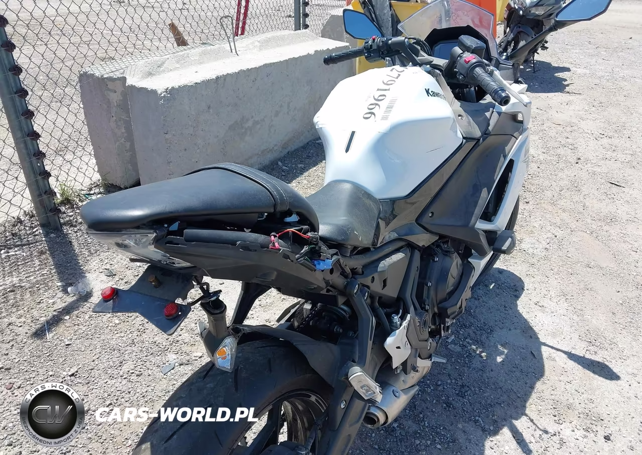 2020 Kawasaki Ex650 M VIN:ML5EXEM10LDA03914 - 17