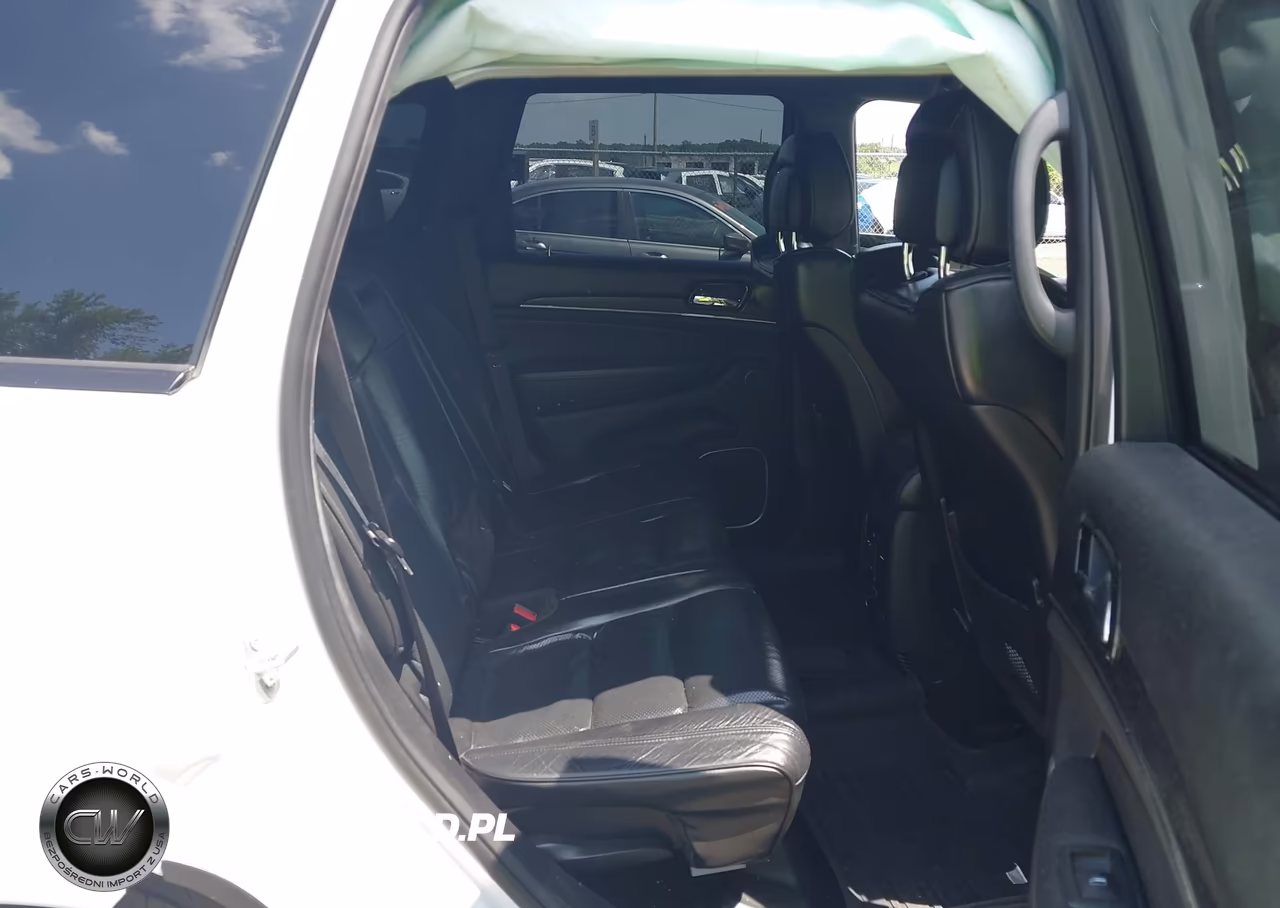 2019 Jeep Grand Cherokee Overland VIN:1C4RJFCG0KC541583 - 8