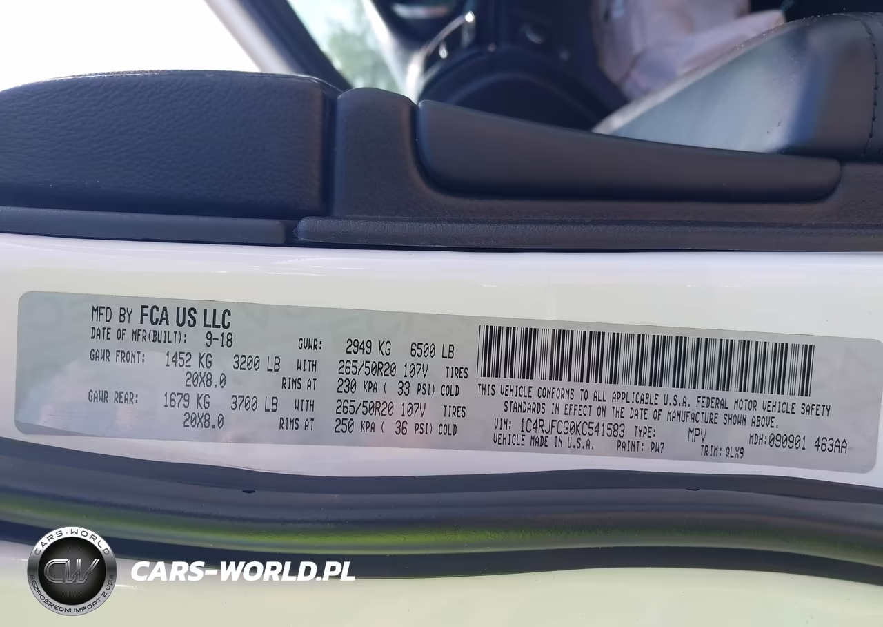 2019 Jeep Grand Cherokee Overland VIN:1C4RJFCG0KC541583 - 9