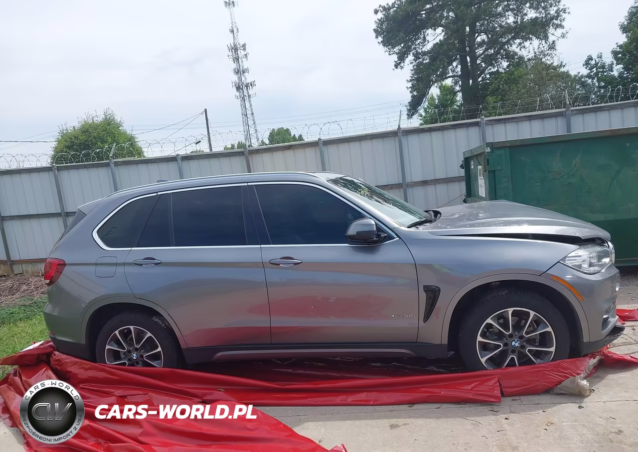2017 BMW X5 xDrive35I VIN:5UXKR0C56H0V67202 - 13