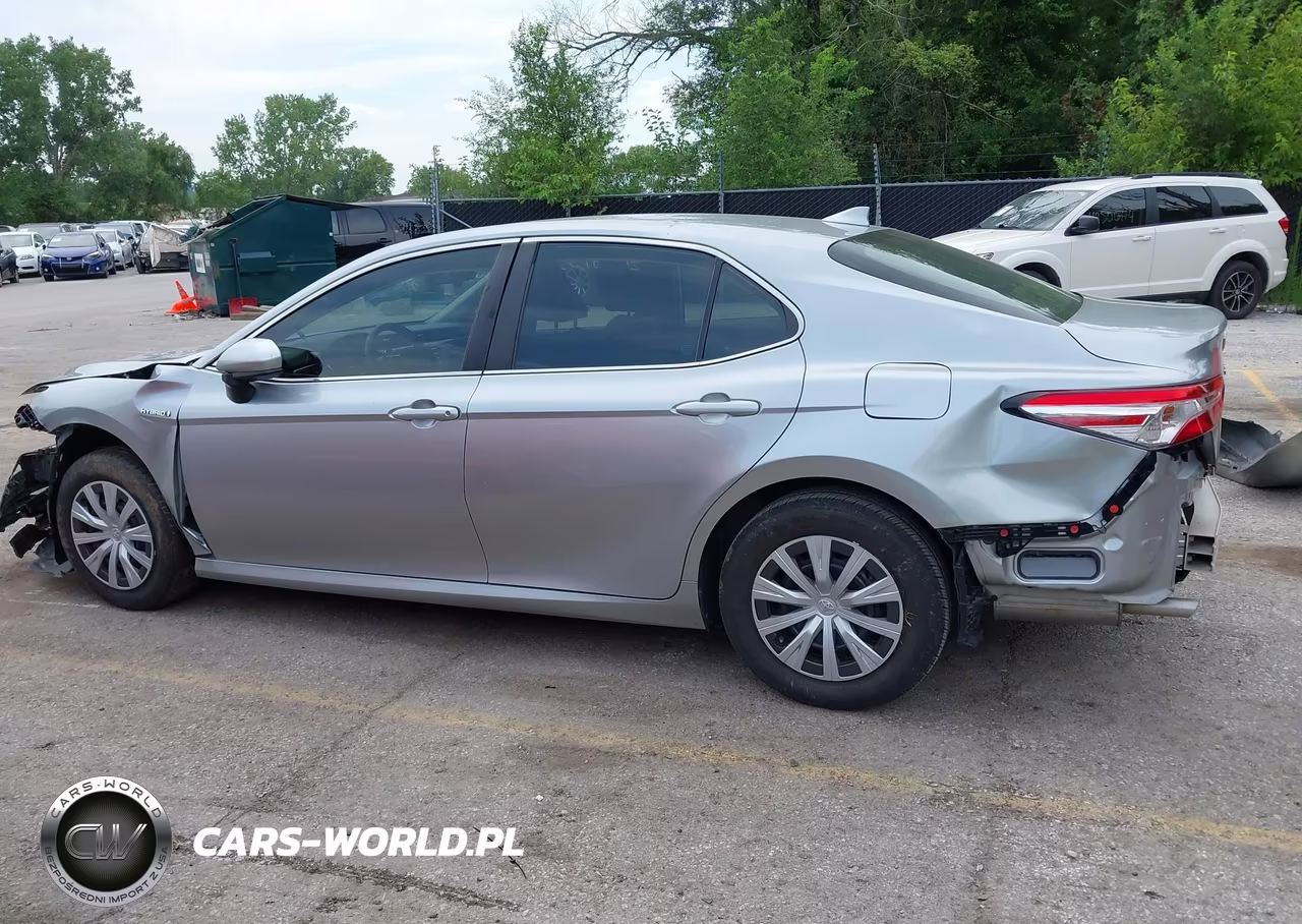 2020 Toyota Camry Le Hybrid VIN:4T1C31AKXLU523870 - 14
