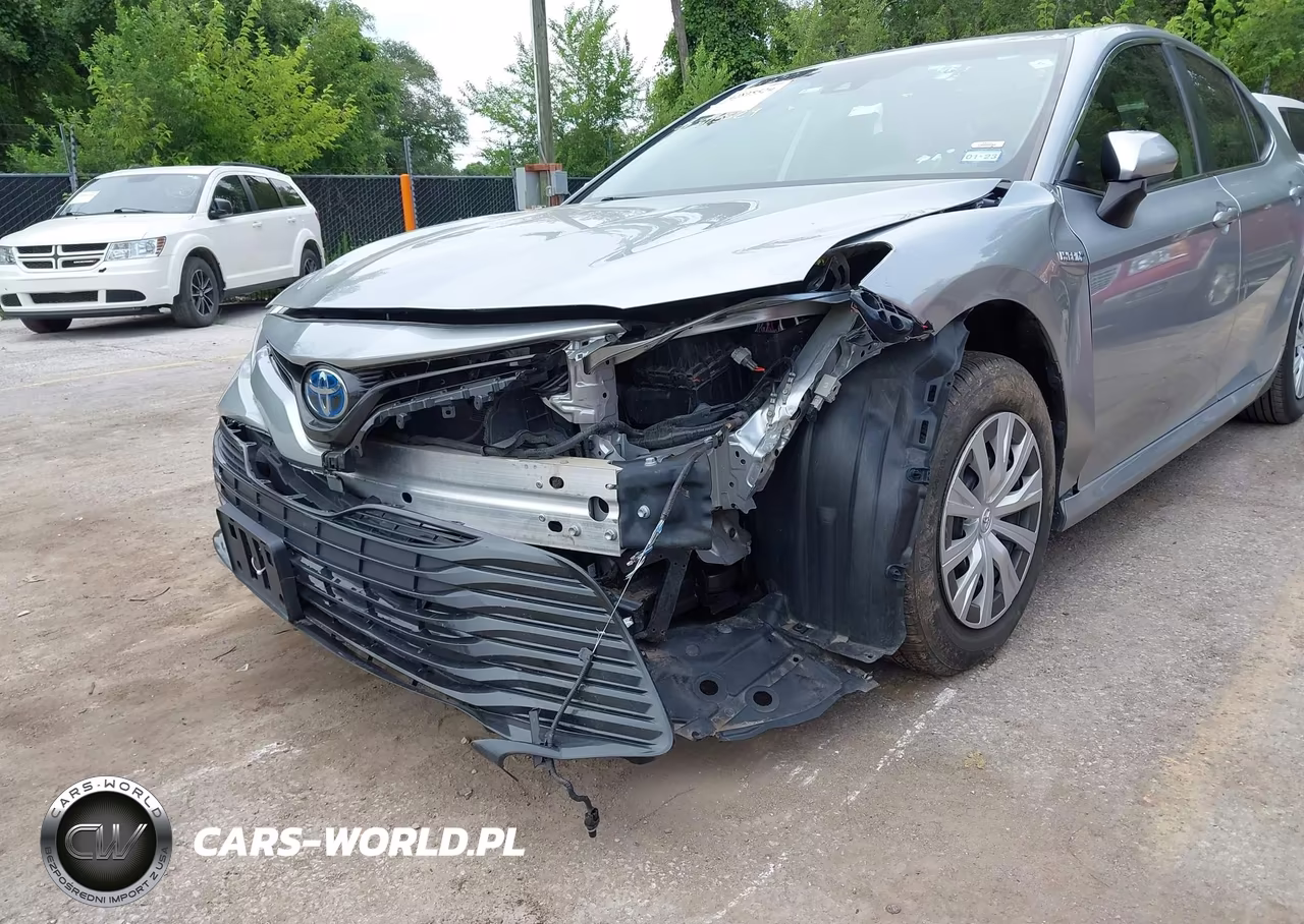 2020 Toyota Camry Le Hybrid VIN:4T1C31AKXLU523870 - 6