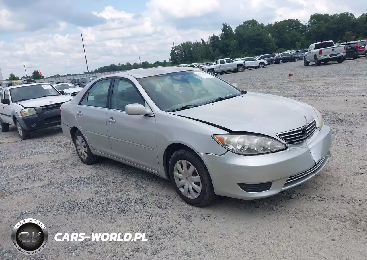 2005 Toyota Camry Le
