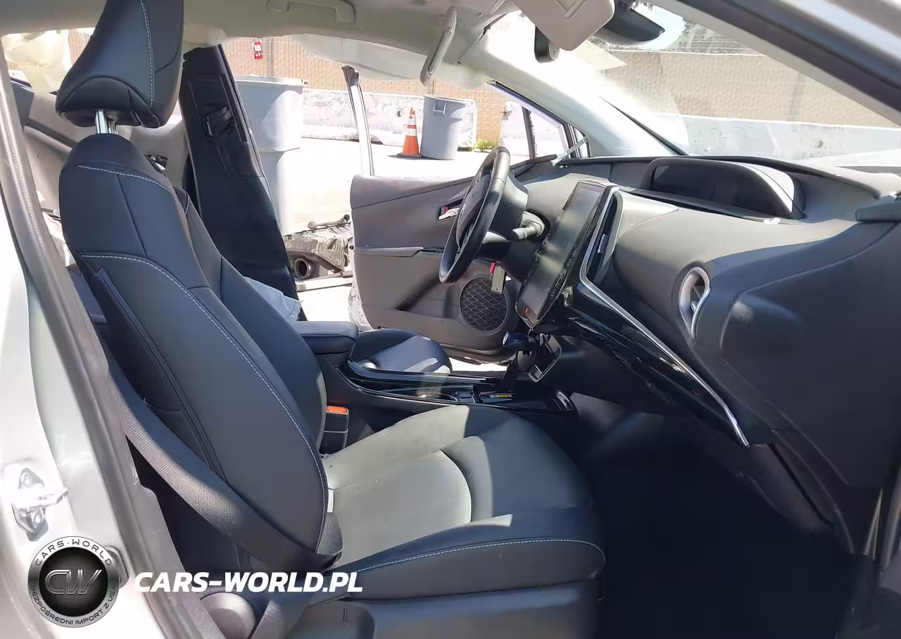 2021 Toyota Prius Prime Limited VIN:JTDKAMFP8M3195089 - 5
