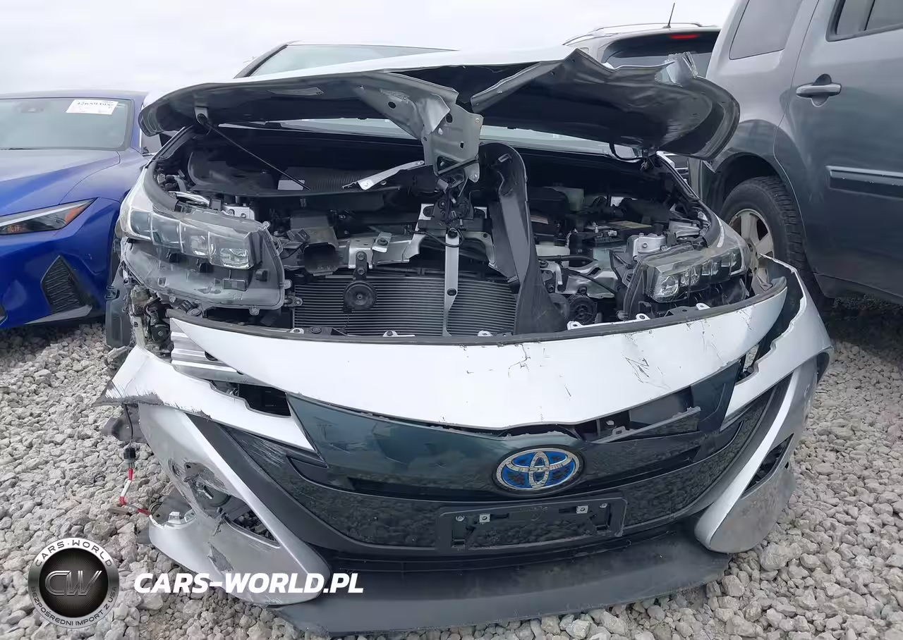 2021 Toyota Prius Prime Limited VIN:JTDKAMFP8M3195089 - 6
