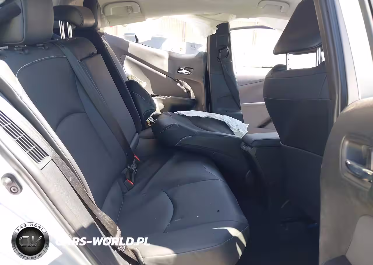 2021 Toyota Prius Prime Limited VIN:JTDKAMFP8M3195089 - 8