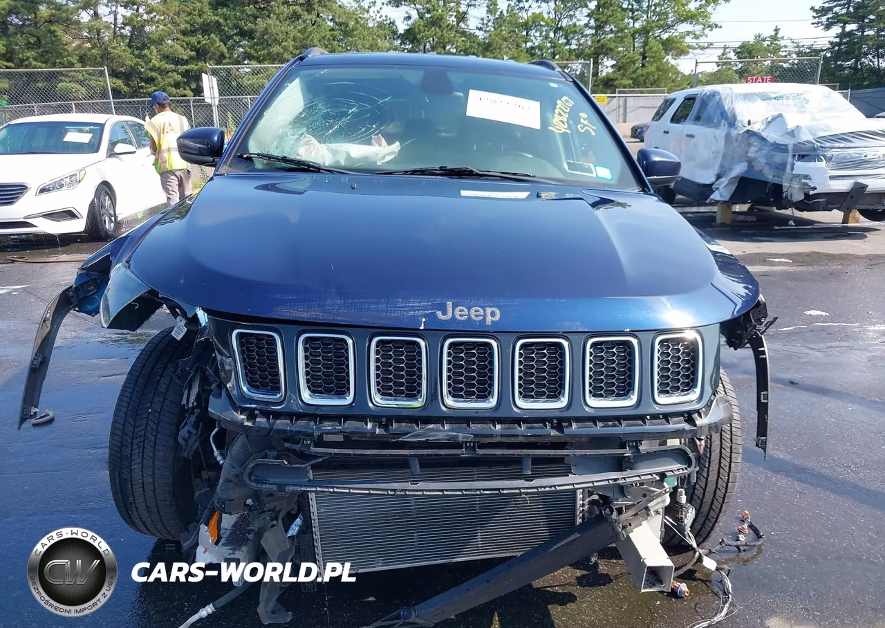 2018 Jeep Compass Latitude 4X4 VIN:3C4NJDBB6JT265938 - 13