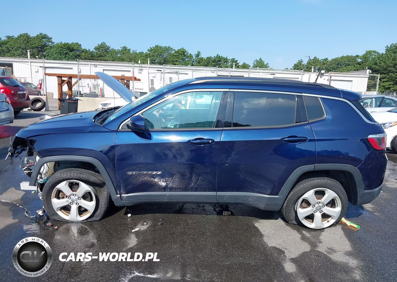 2018 Jeep Compass Latitude 4X4 VIN:3C4NJDBB6JT265938 - 15
