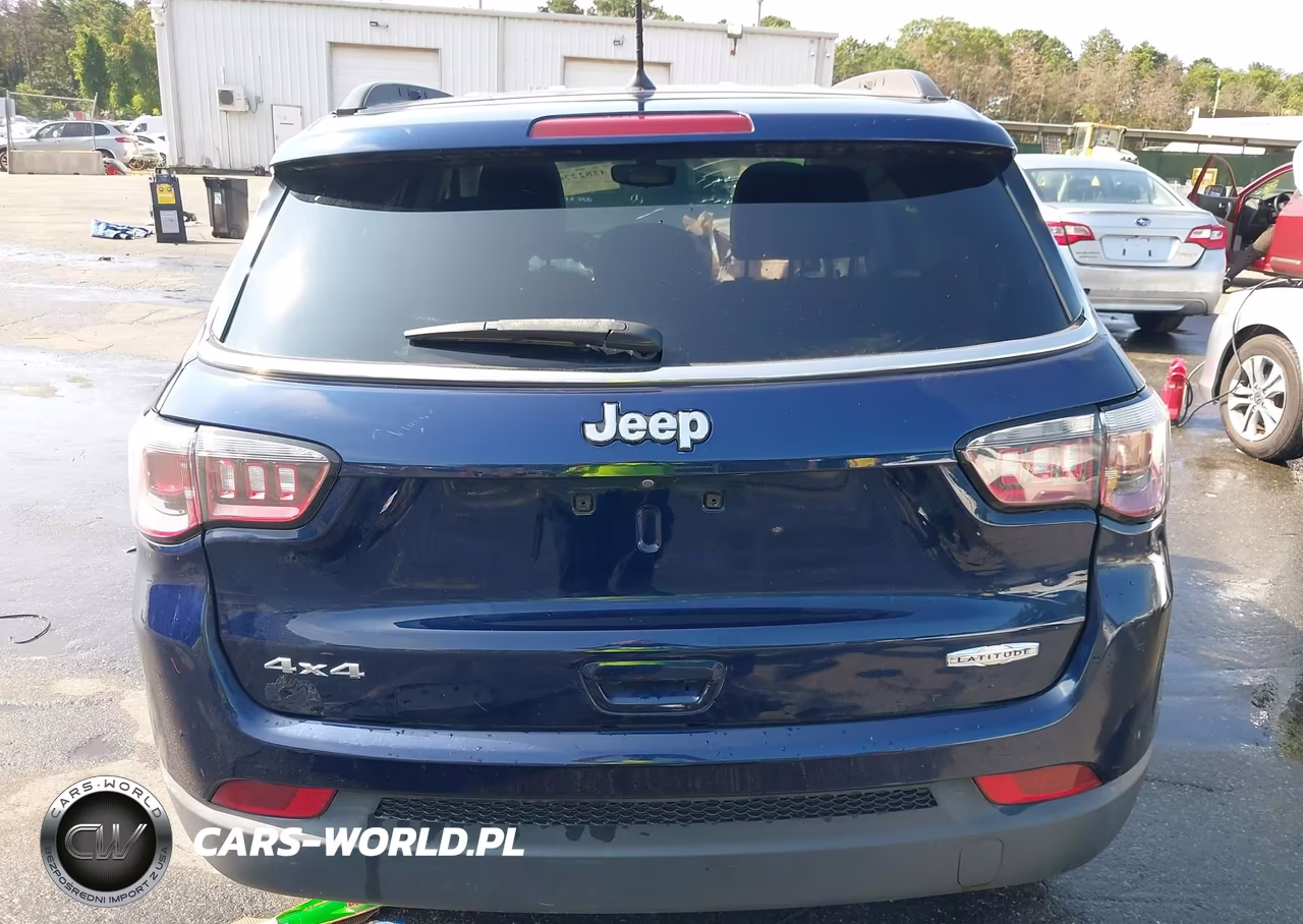 2018 Jeep Compass Latitude 4X4 VIN:3C4NJDBB6JT265938 - 17