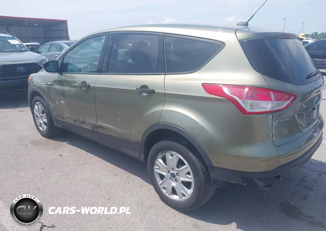 2013 Ford Escape S VIN:1FMCU0F70DUA35119 - 3