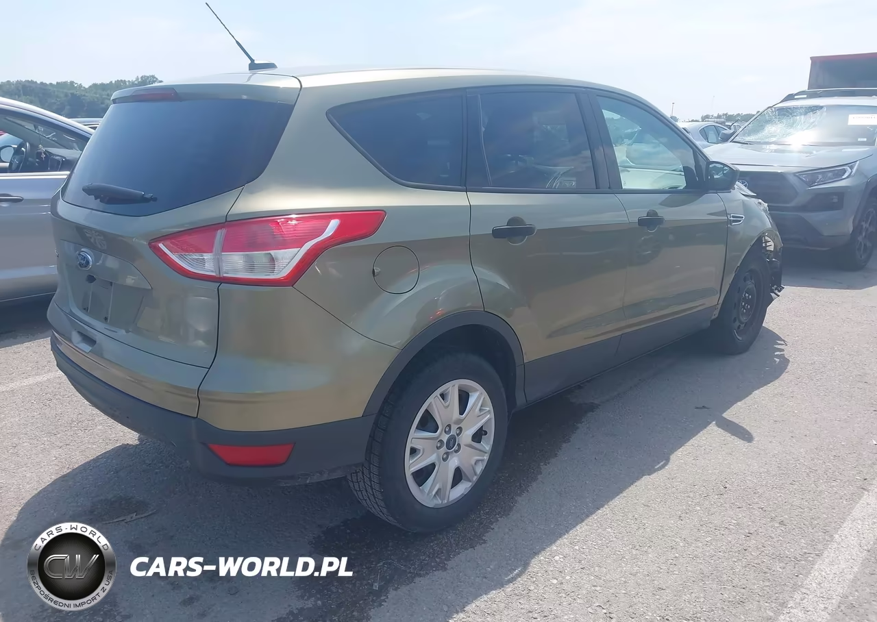 2013 Ford Escape S VIN:1FMCU0F70DUA35119 - 4
